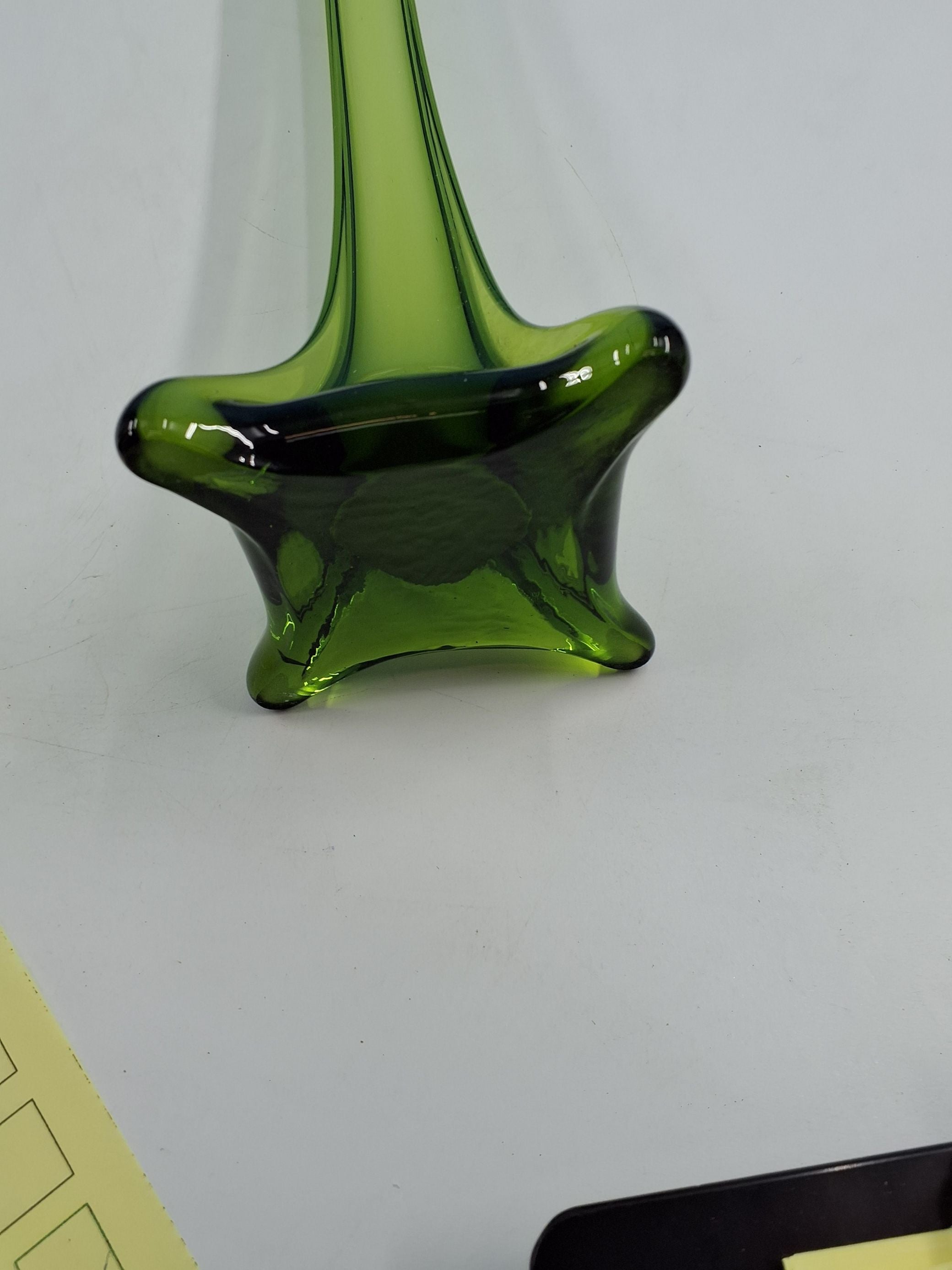 Vase, limegrøn