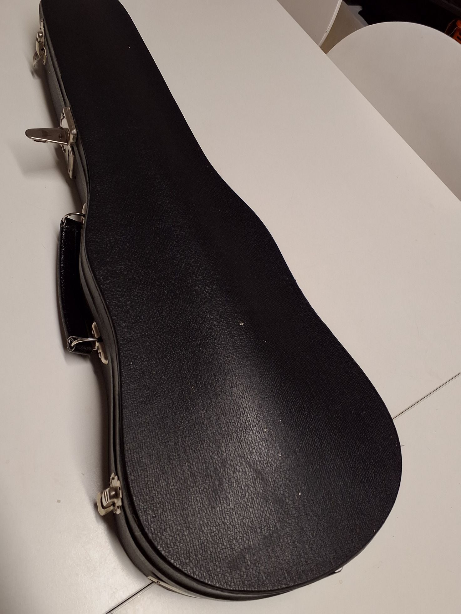 Violin, størrelse 1/2, i kasse.
