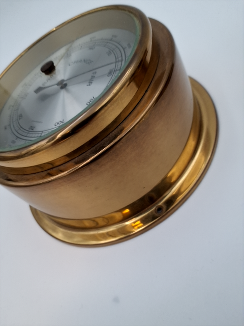 Skibsur & barometer