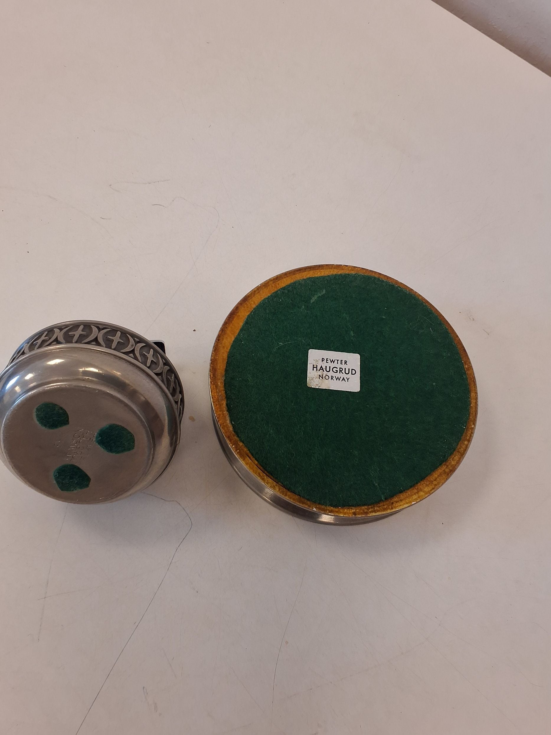 Vintage bordlighter og askebæger