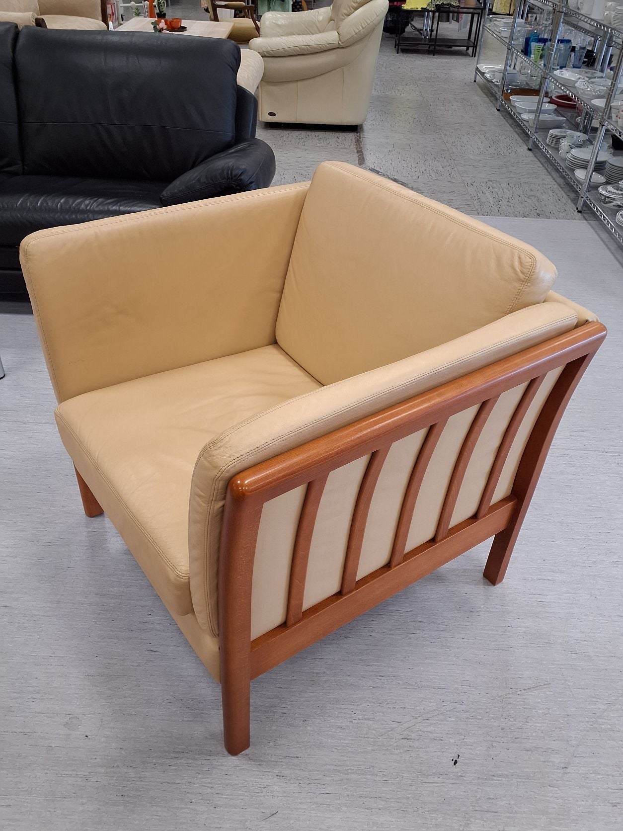 Beige lænestol læder