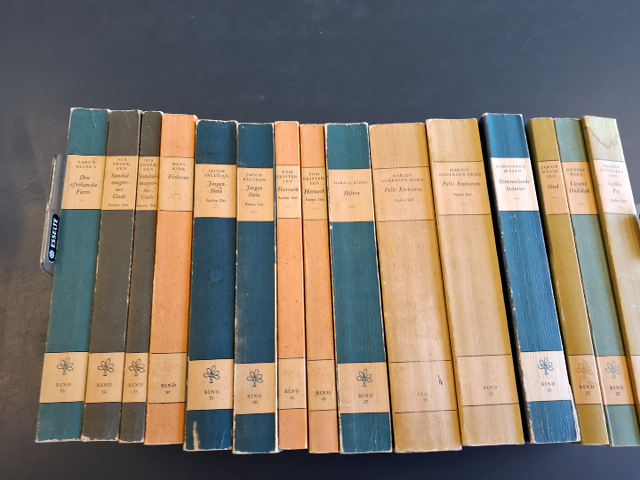 Gyldendals Bibliotek Dansk  Litteratur 1-50 .+ supplementsbind