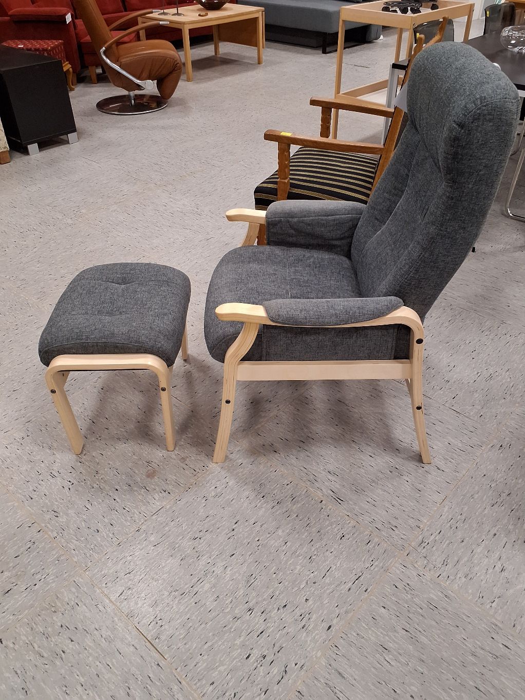 Grå zonestol m skammel