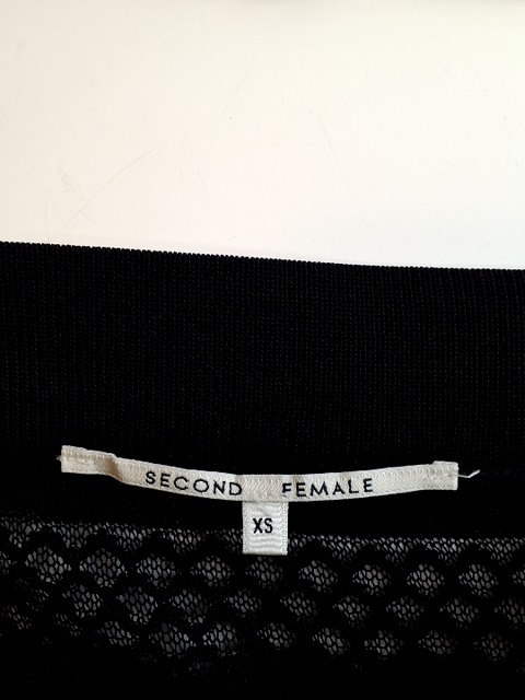 Second Female kjole