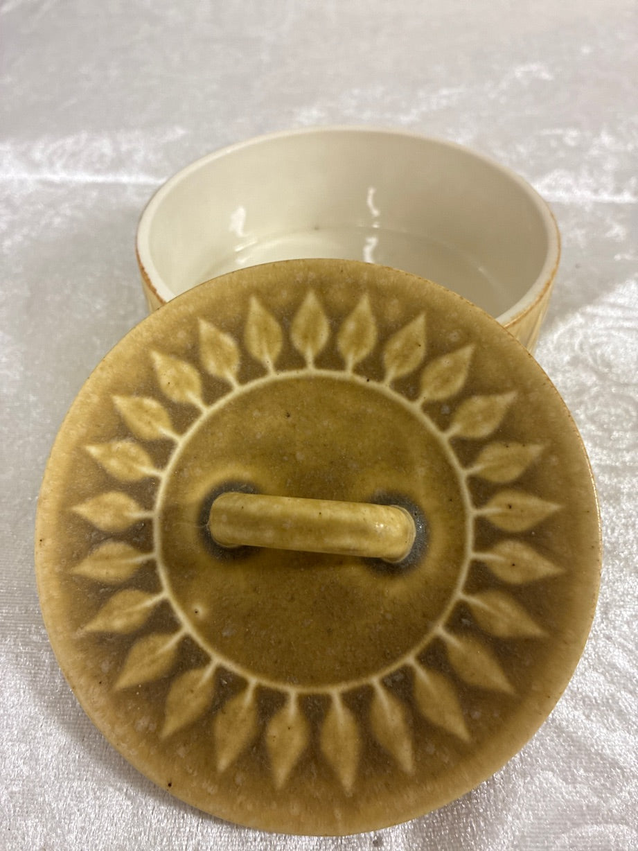 Relief marmeladekrukke