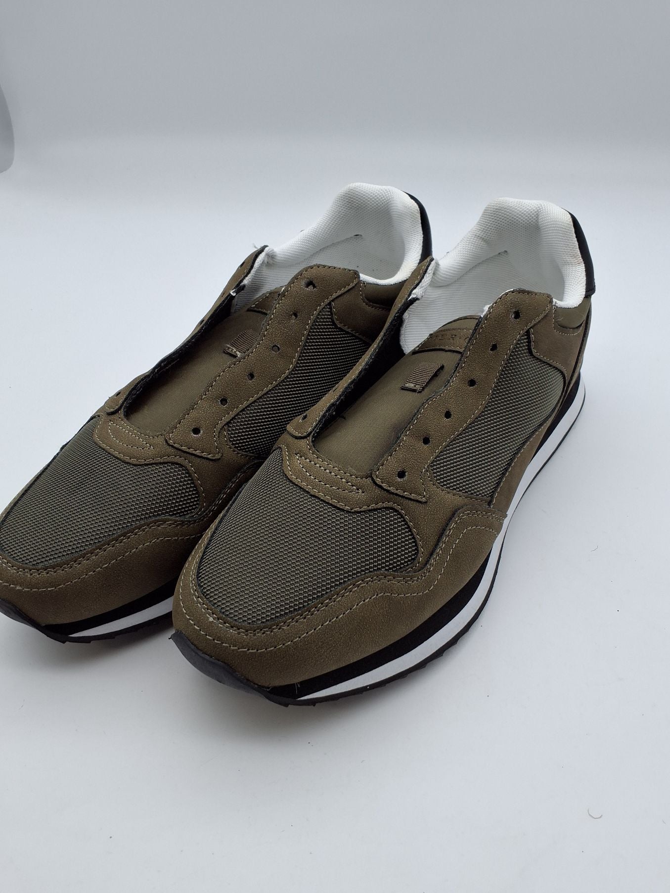 Pier One Sneakers