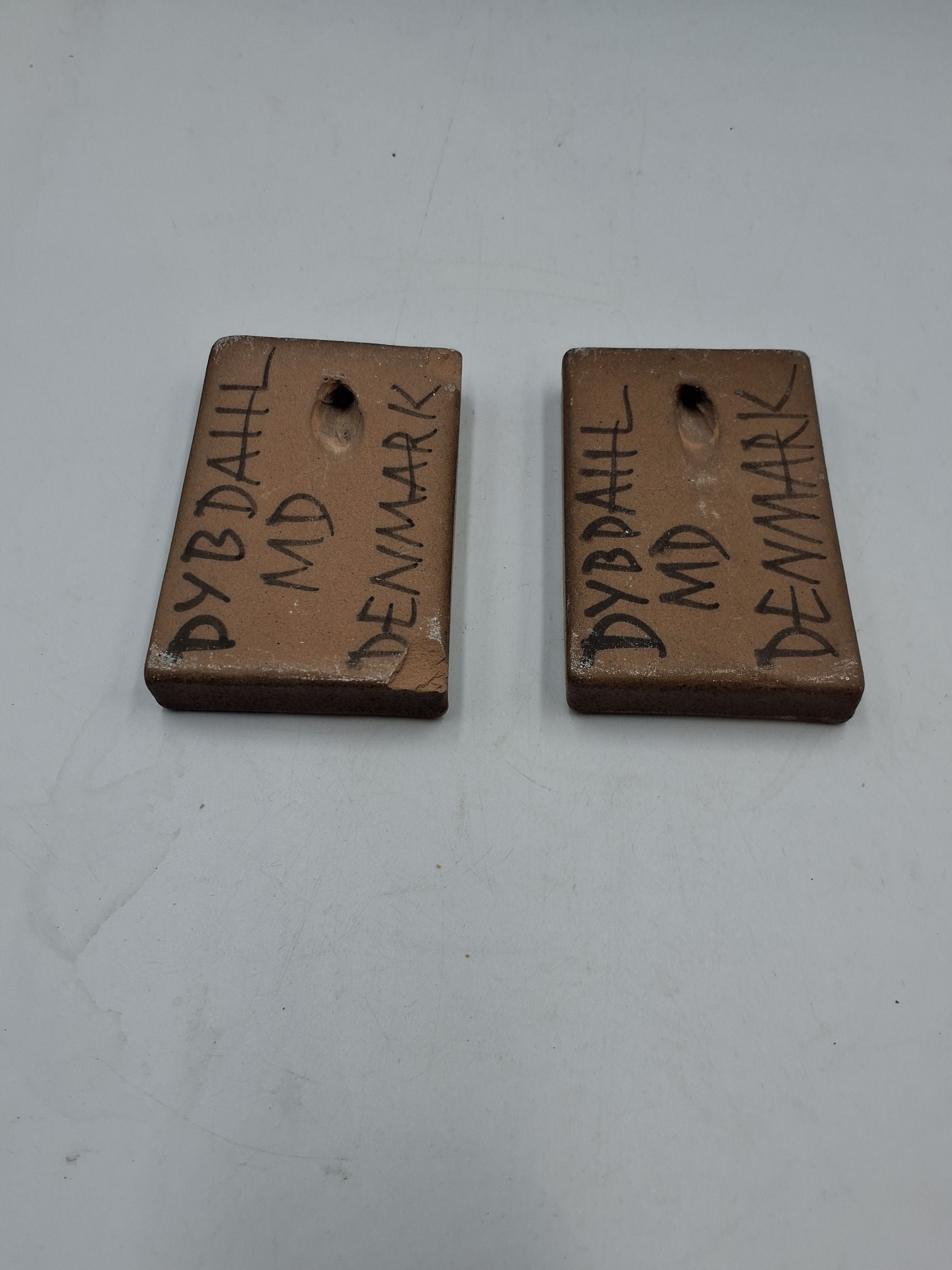 2 stk. Dybendahl relieffer