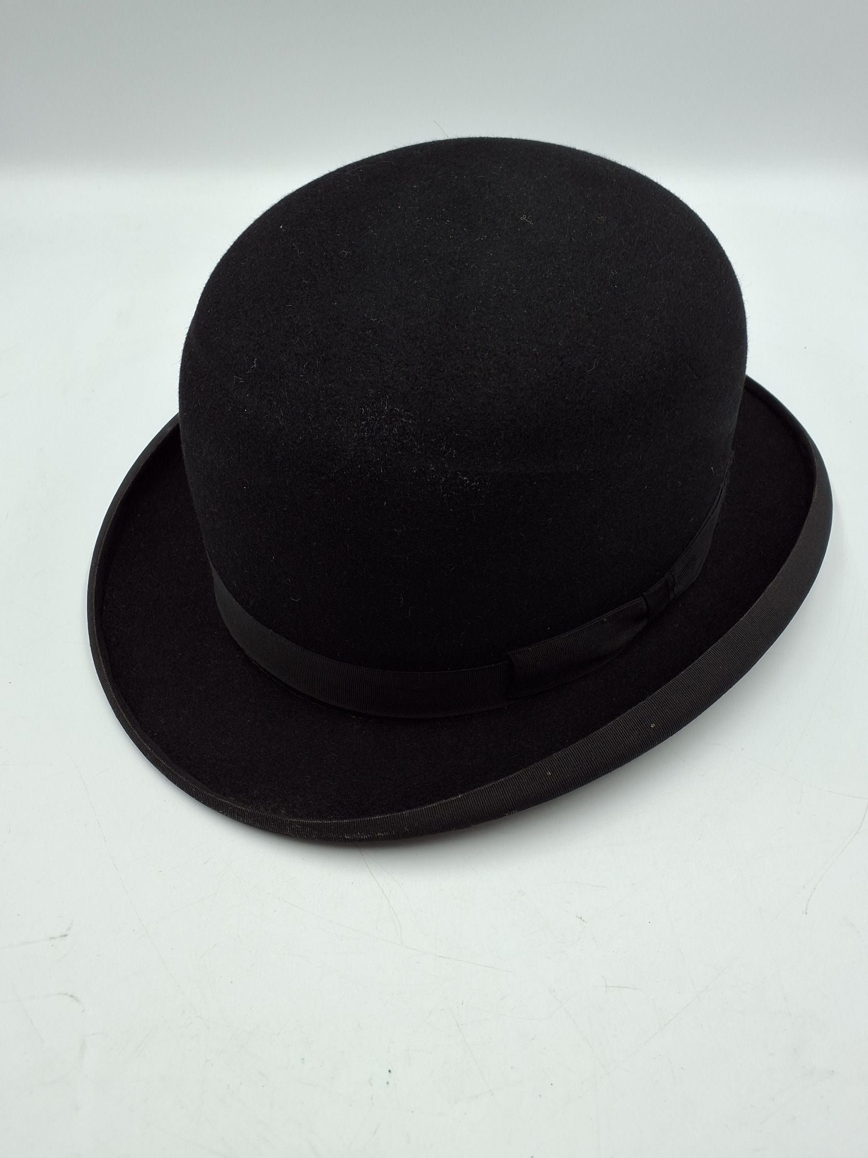 Sort Bowlerhat