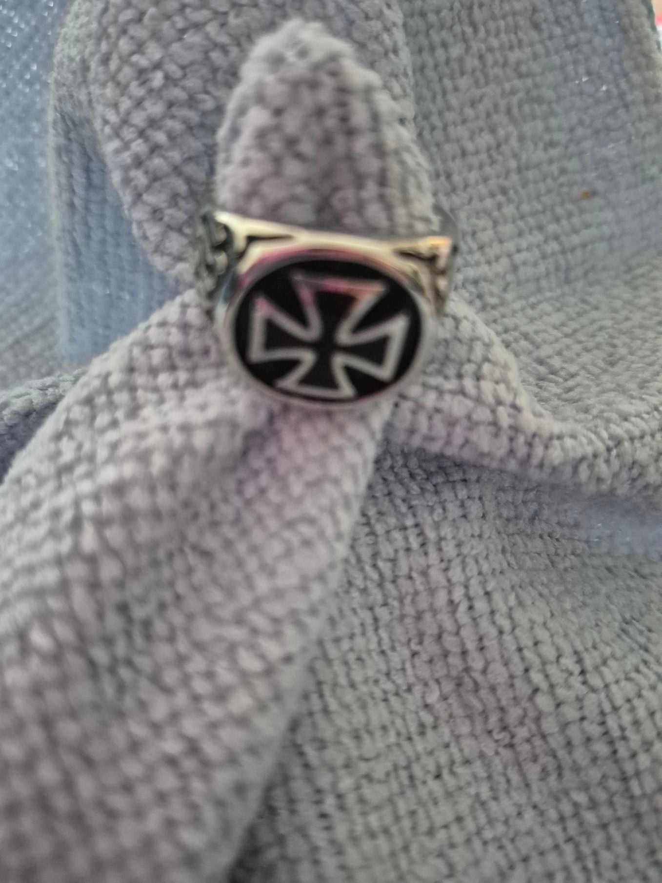Malteser kors,Ring