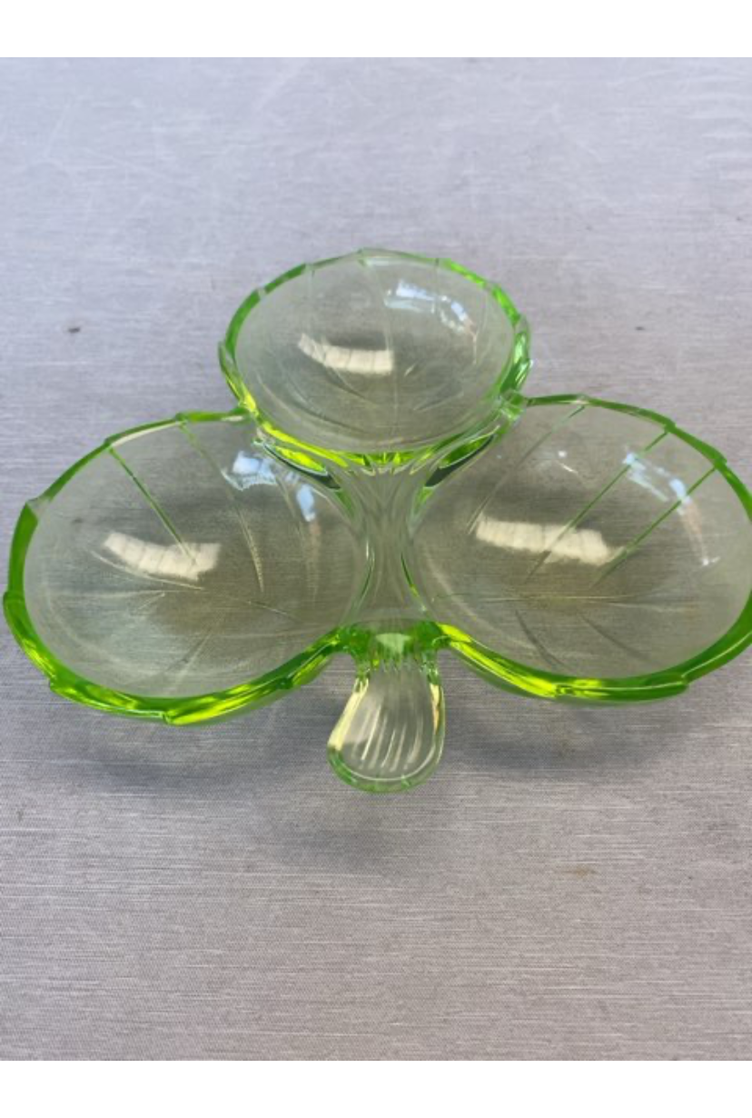 Uranium glas trekløver