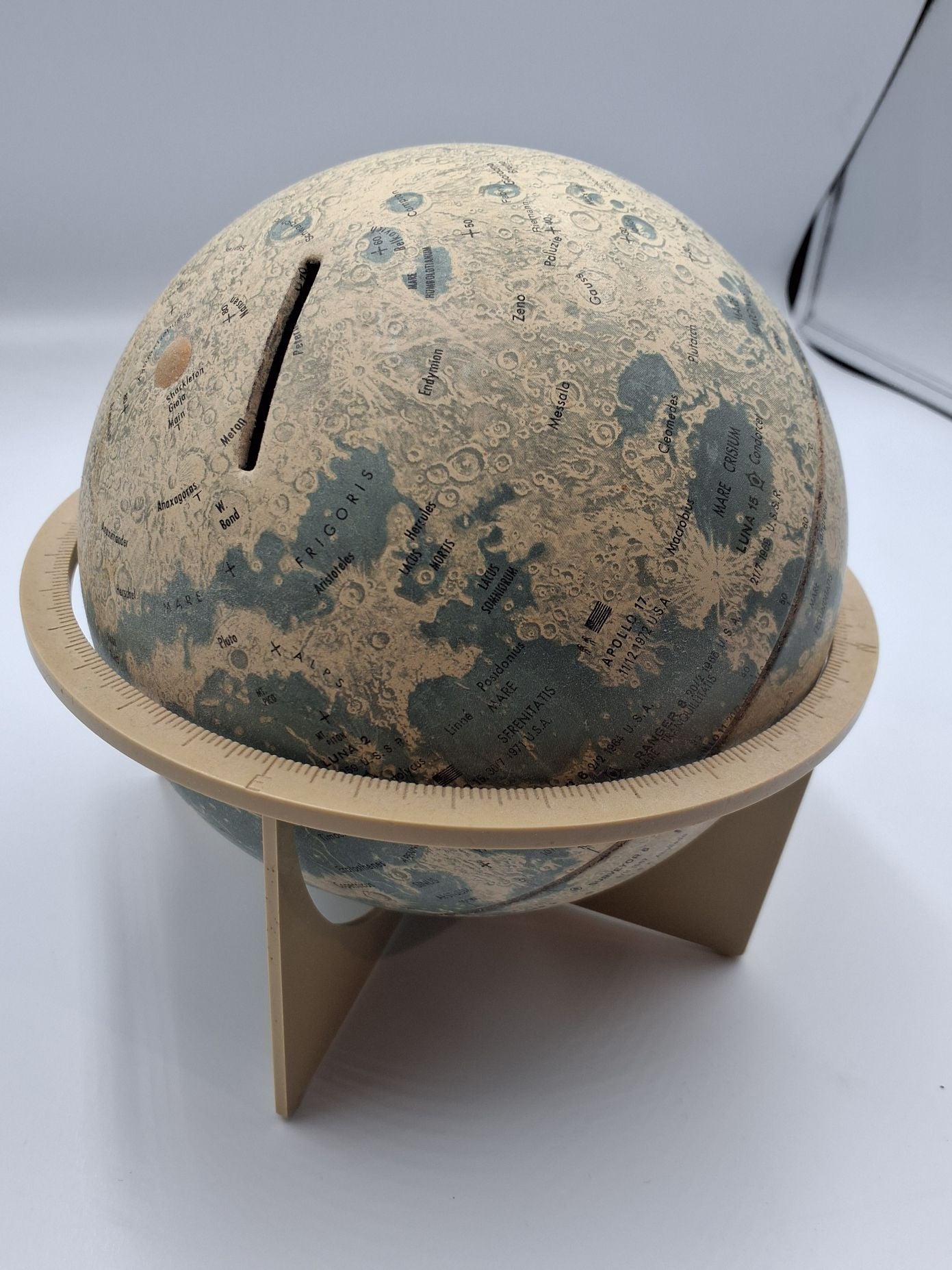 Sparebøsse globus