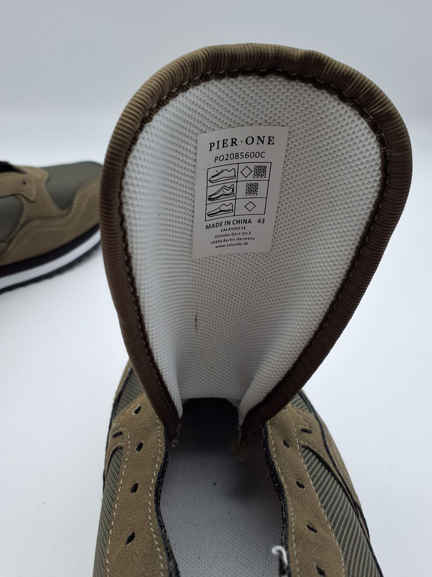 Pier One Sneakers