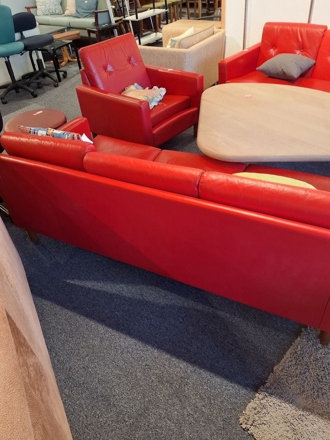 Sofa i rødt læder