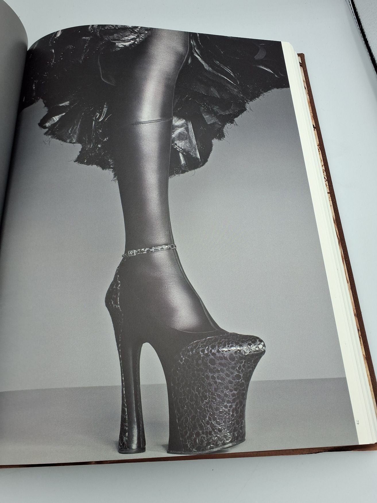 Bog: Alexander McQueen