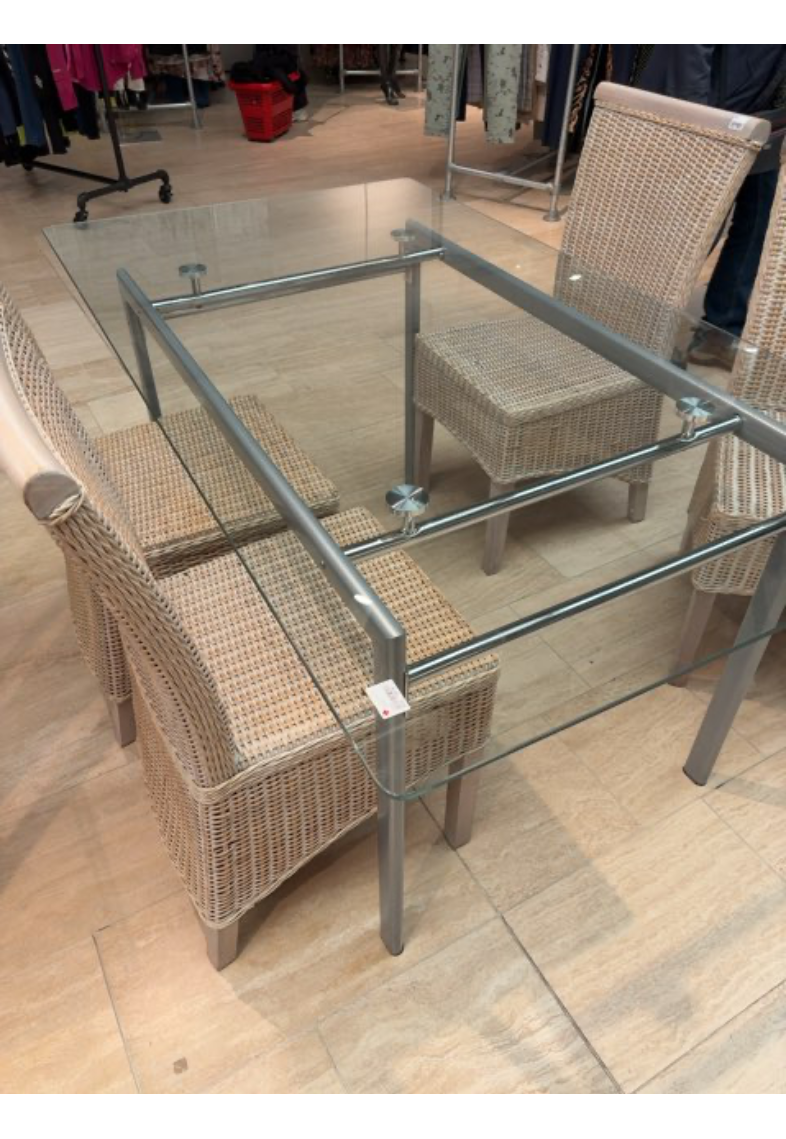 Glas spisebord