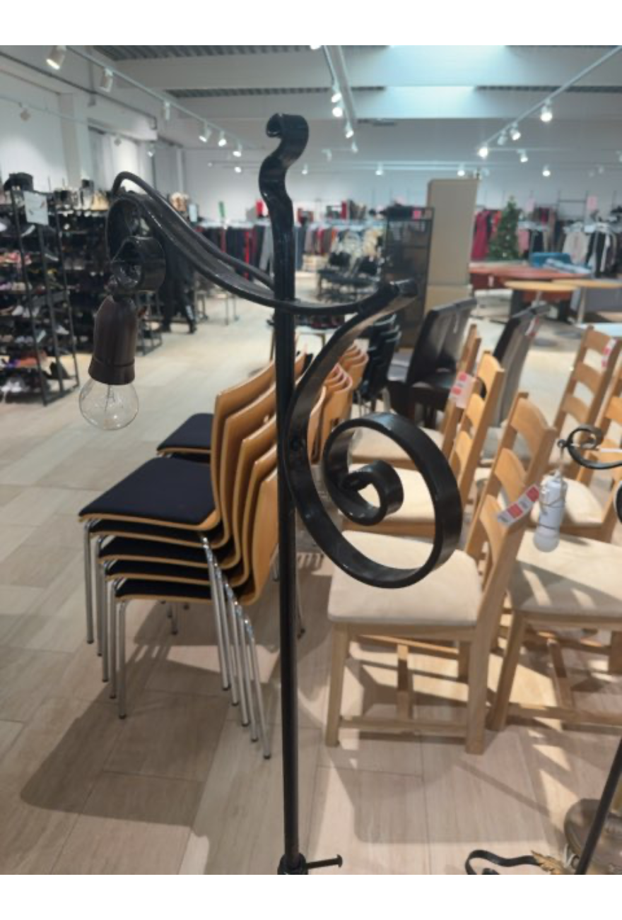 Lampestativ sort og brun