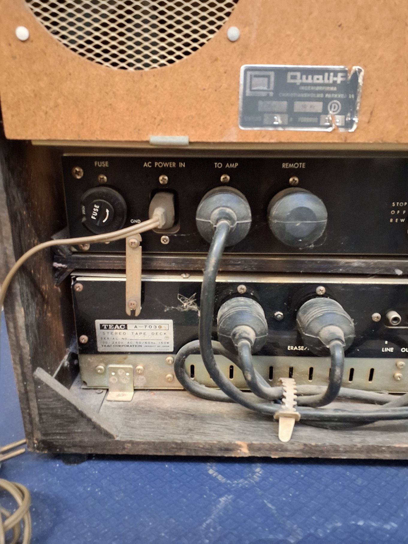 Teca A-7030 (defekt)