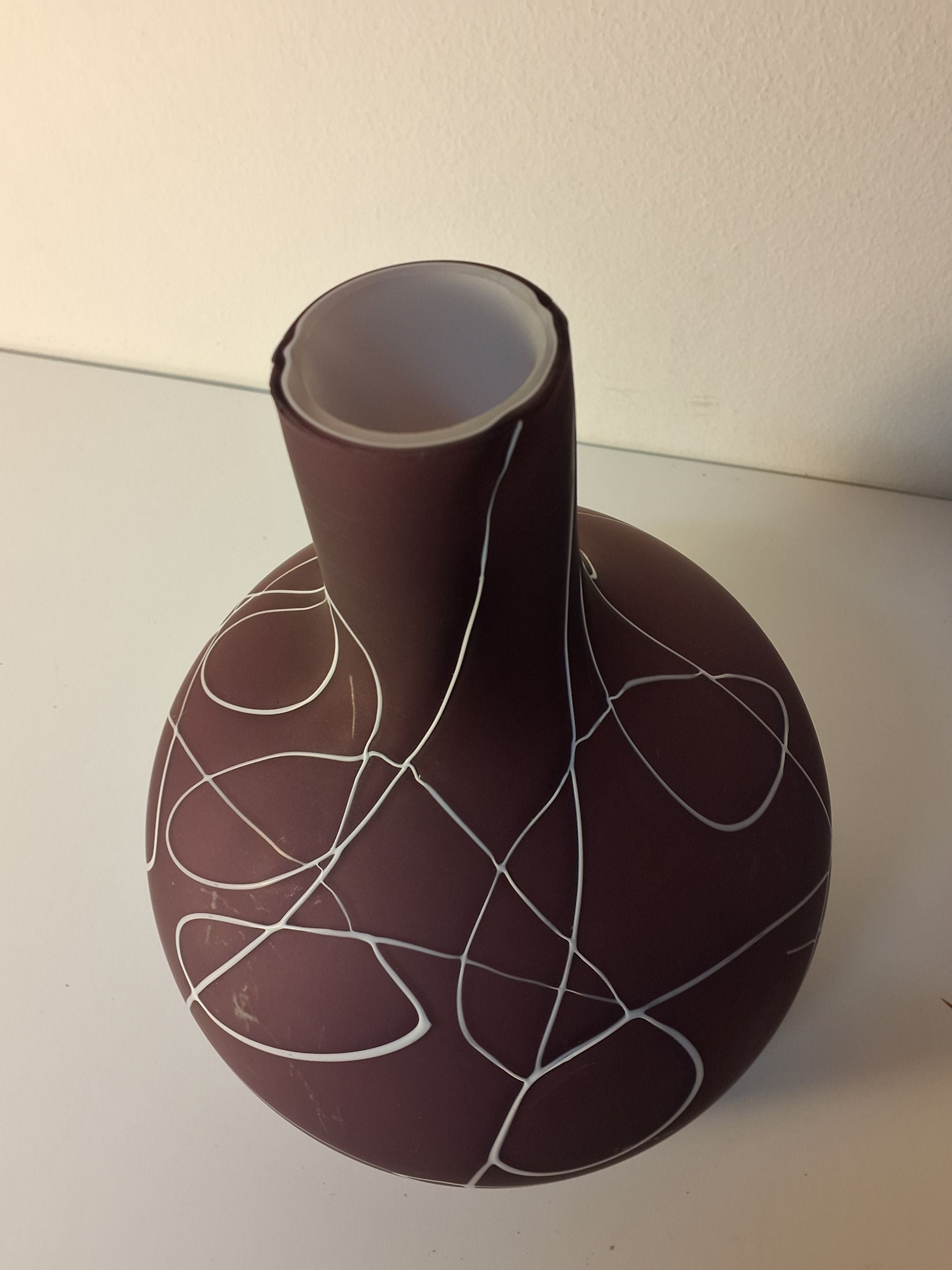 Bordeaux vase