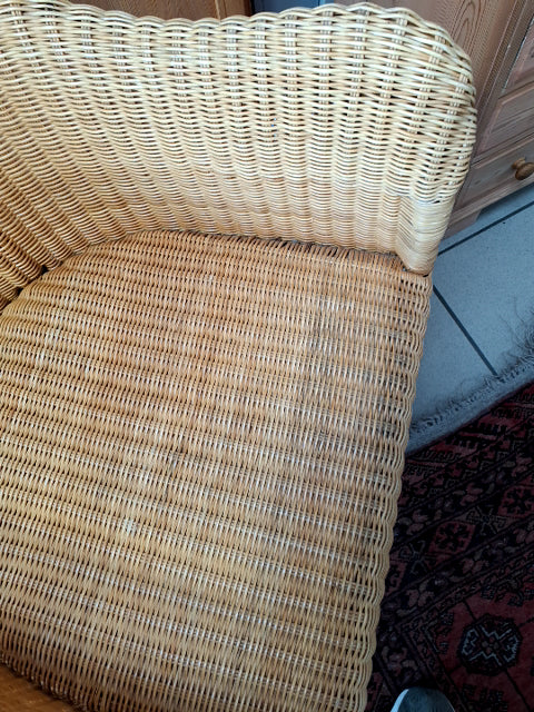 Flettet kurvestol med høj ryg