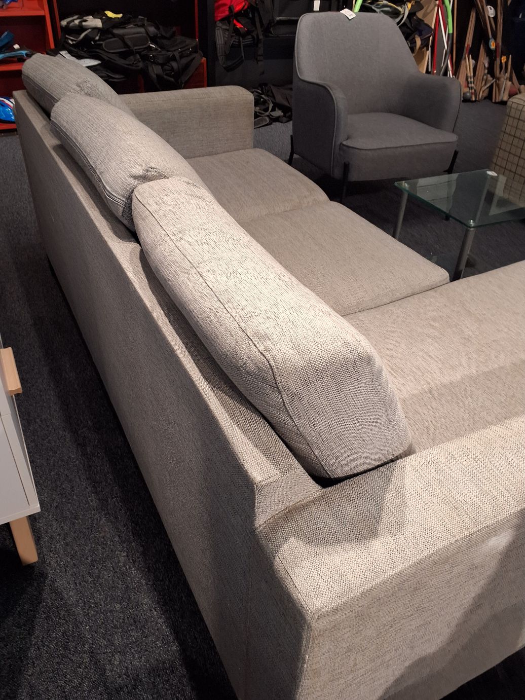 Grå sofa