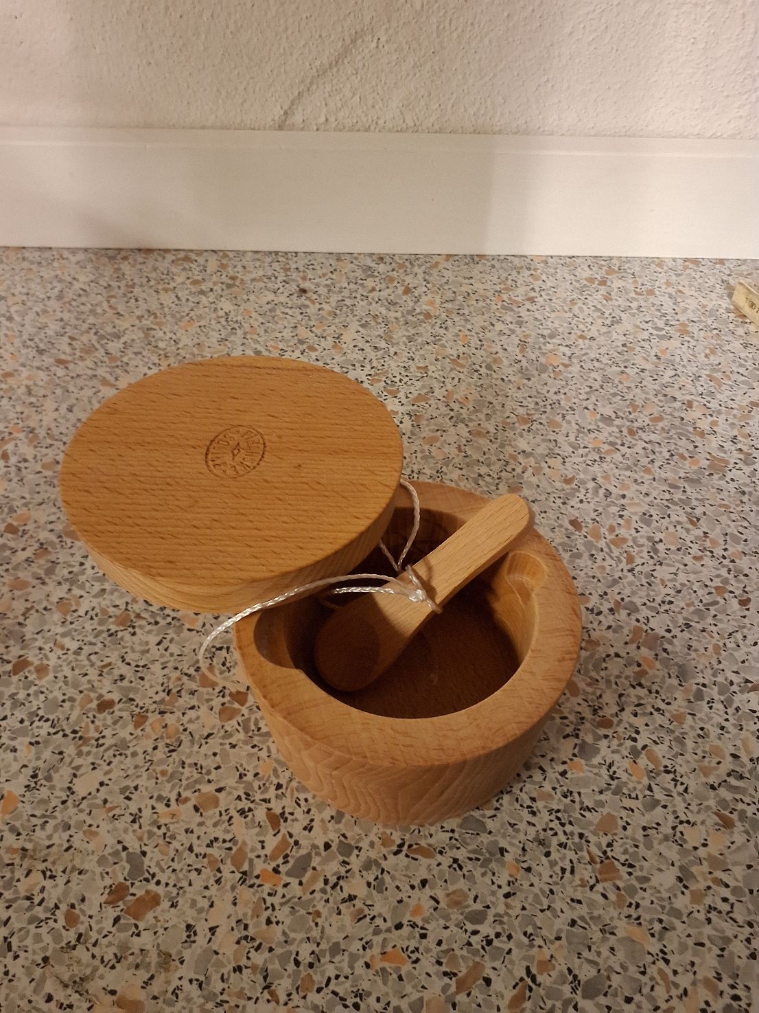 Saltkar i træ