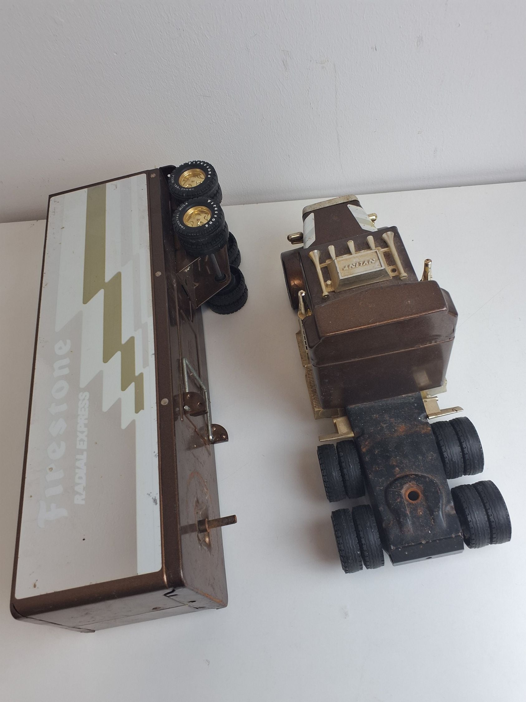Modellastbil Nylint Firestone Express