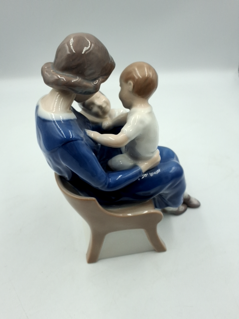 B & G Figur Mor med to børn