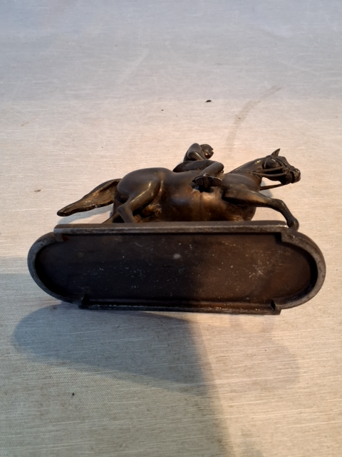 Kong Chr Den X til Hest