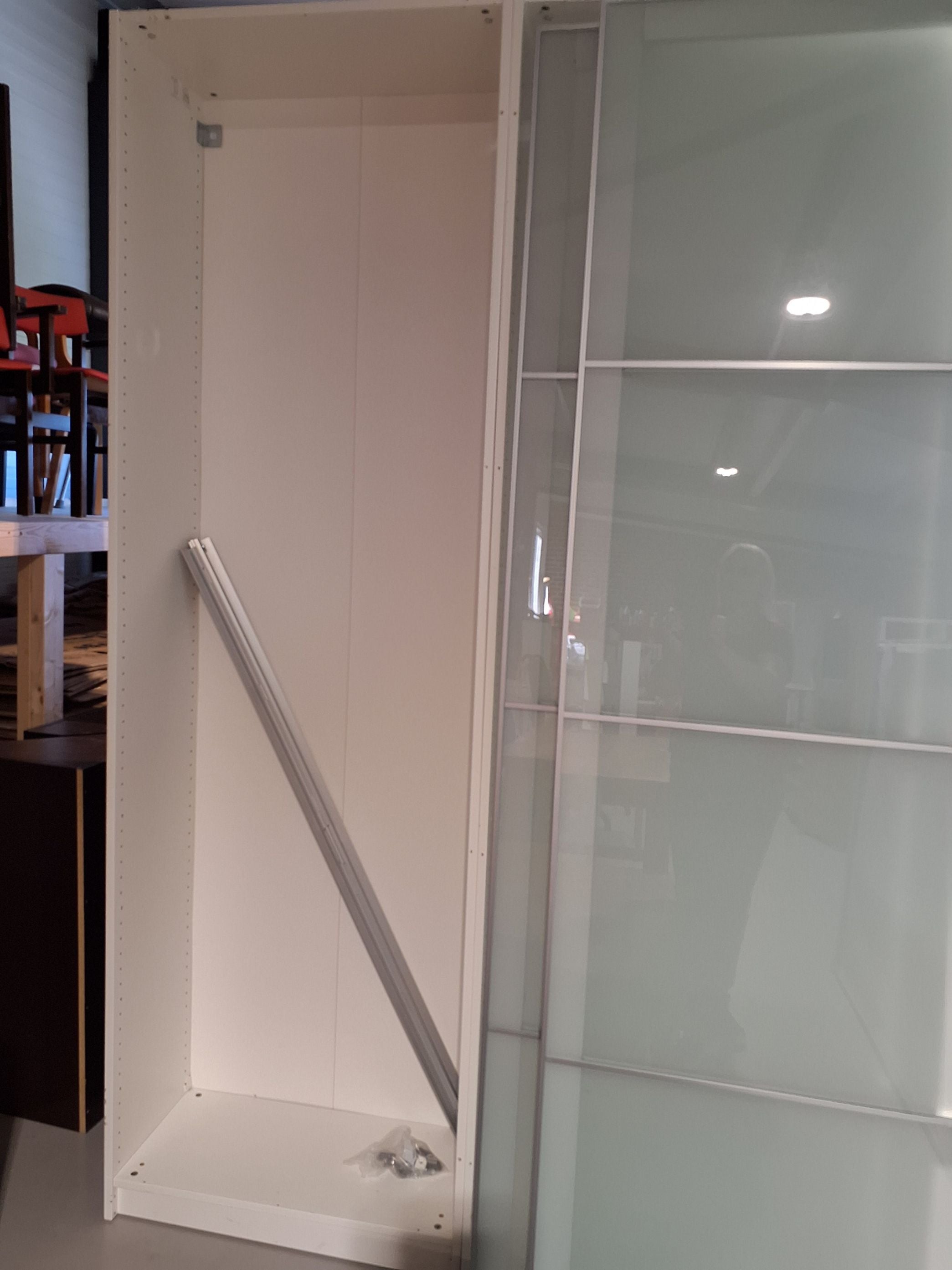 Pax Ikea skab med skydelåger