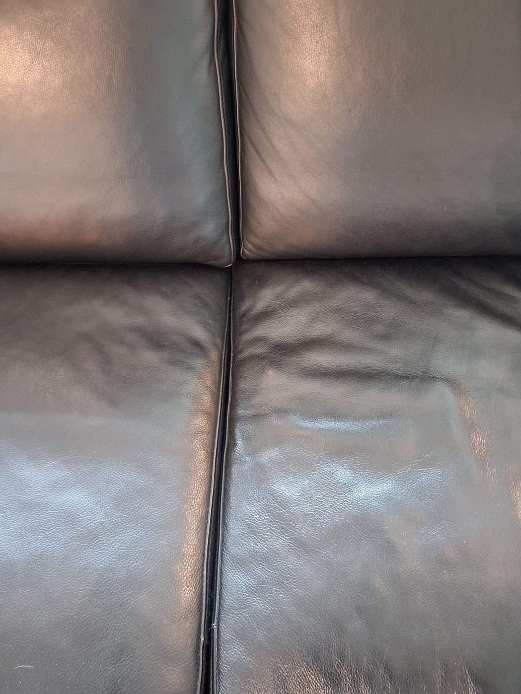 Hjørnesofa i sort læder