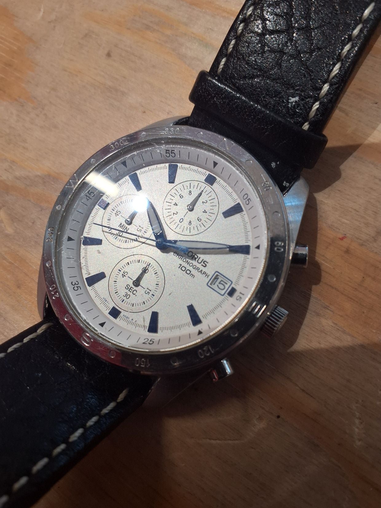 LORUS  Chronograph 100 m