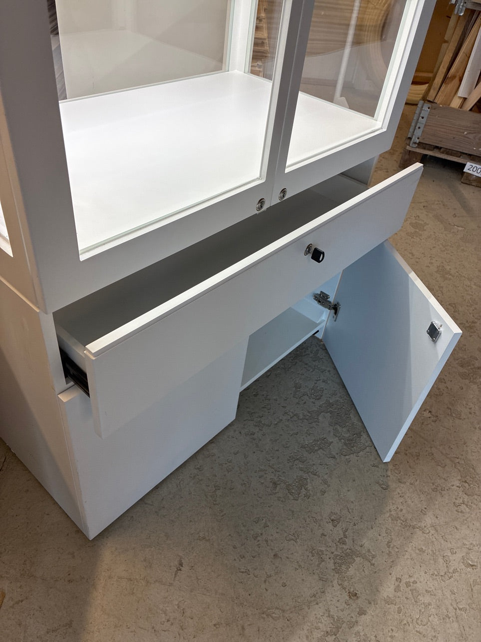 Vitrine/udstillingsskab