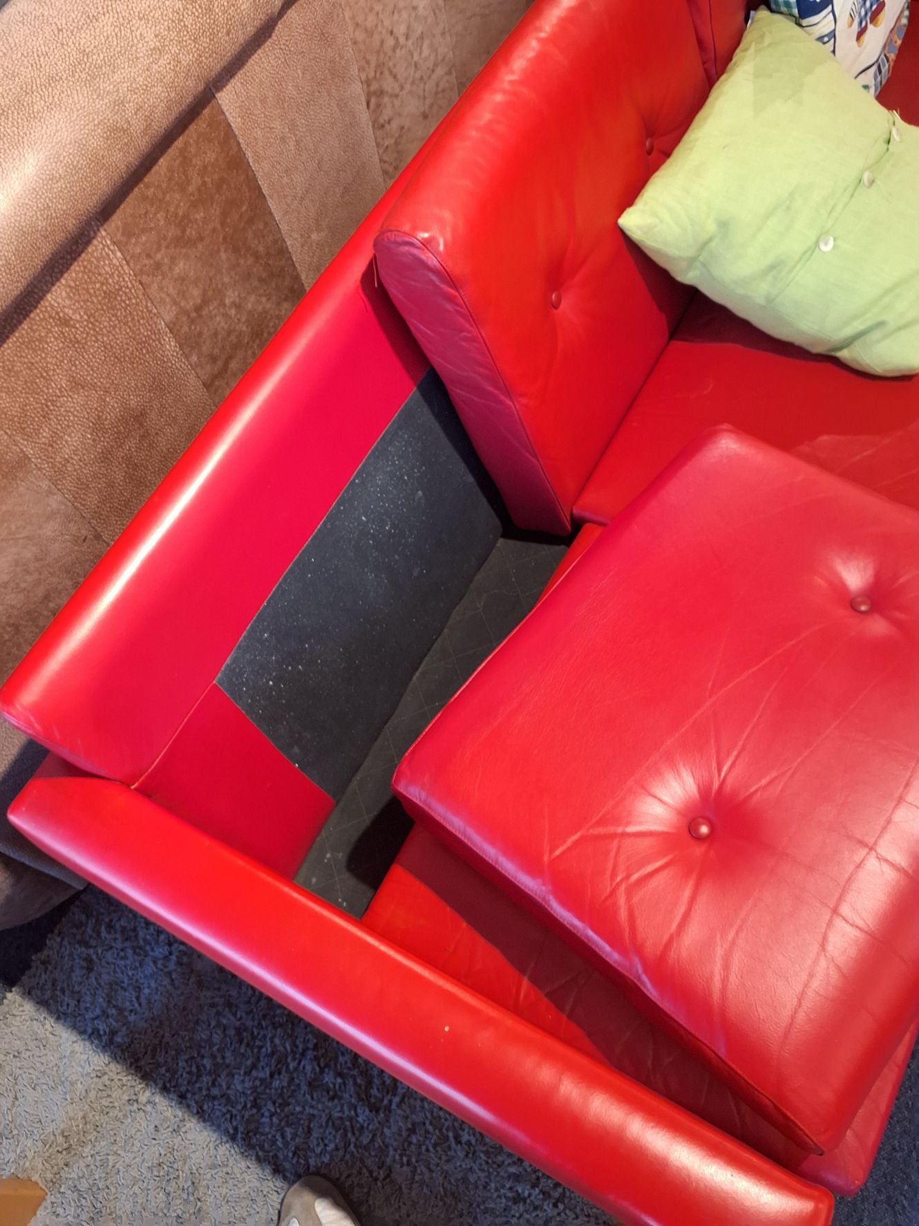 Sofa i rødt læder