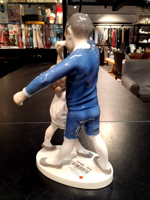 B&G figur dansende børn