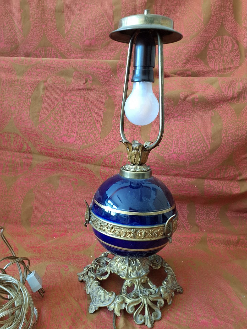 Bordlampe med skærm
