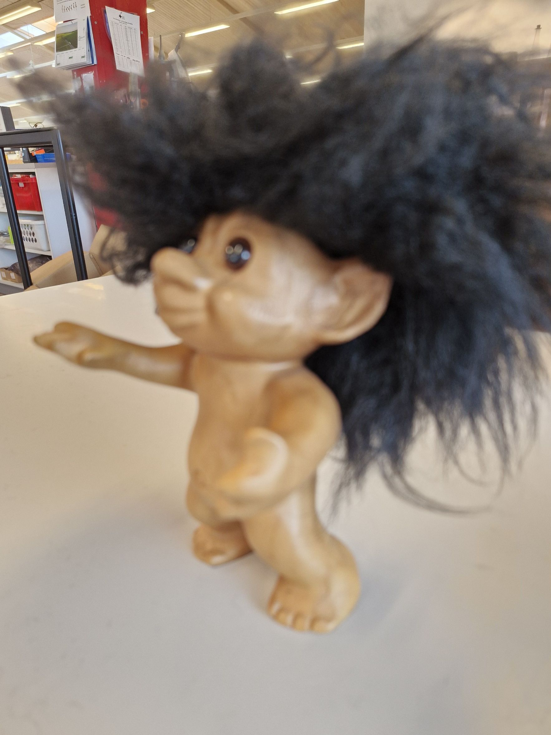 Gjøl trold af kunstharpiks