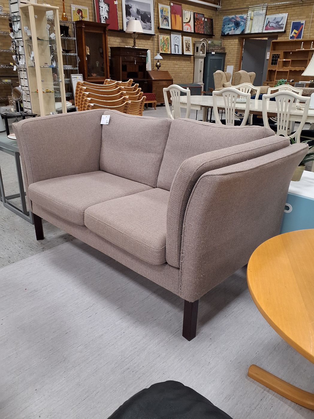 Grå 2-pers sofa