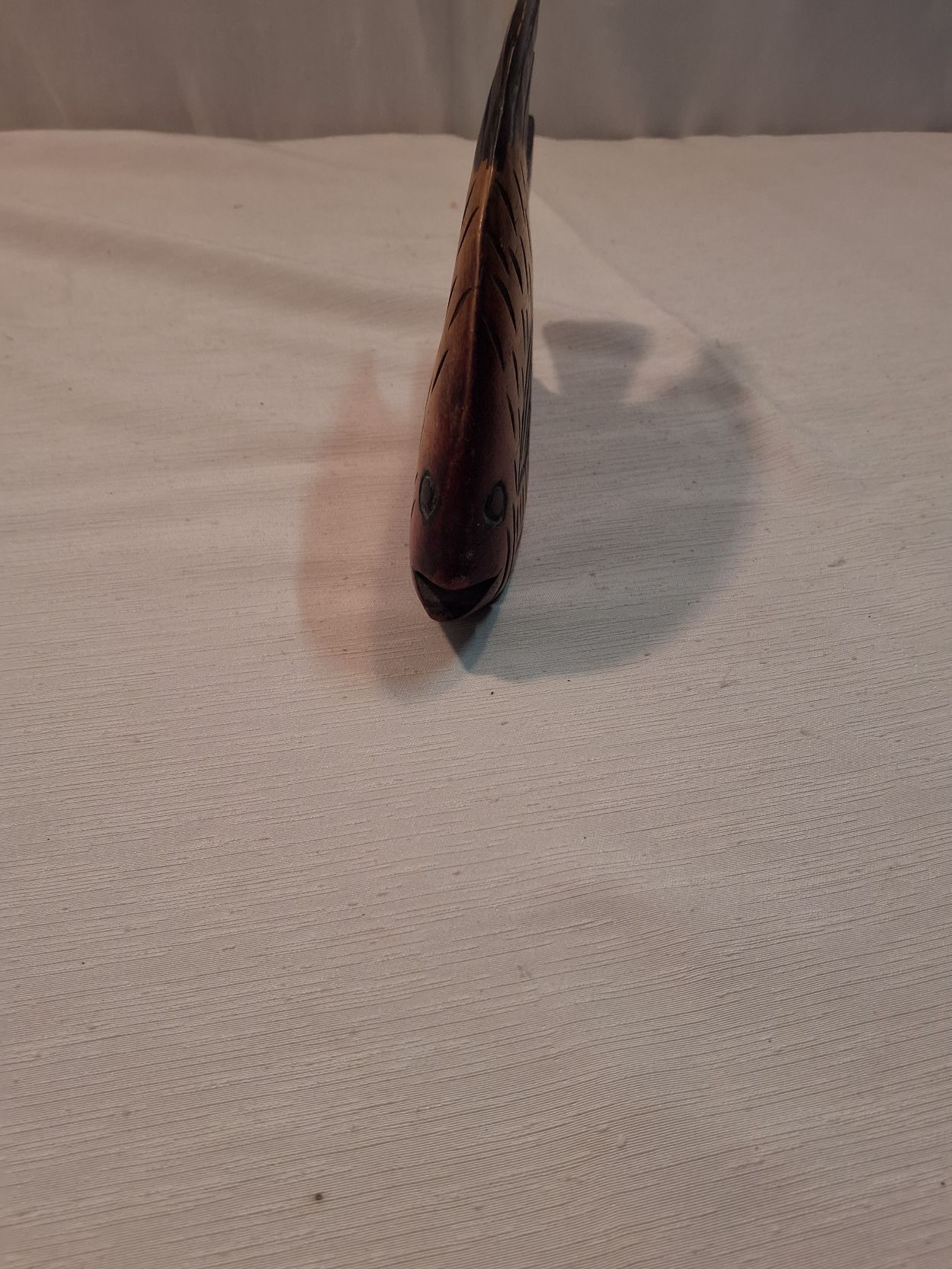 Håndskåret fisk