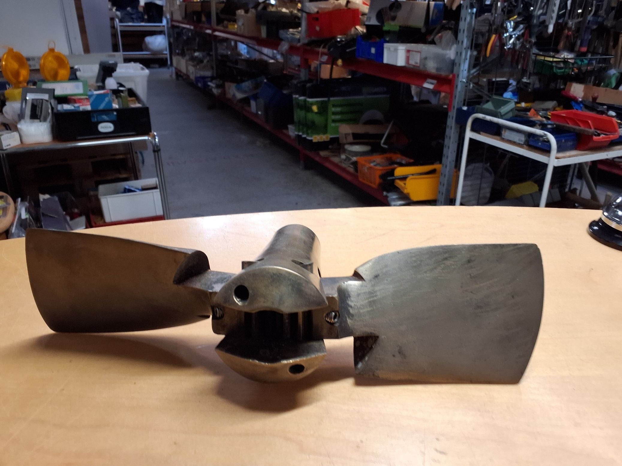 Foldepropel til sejlbåd.