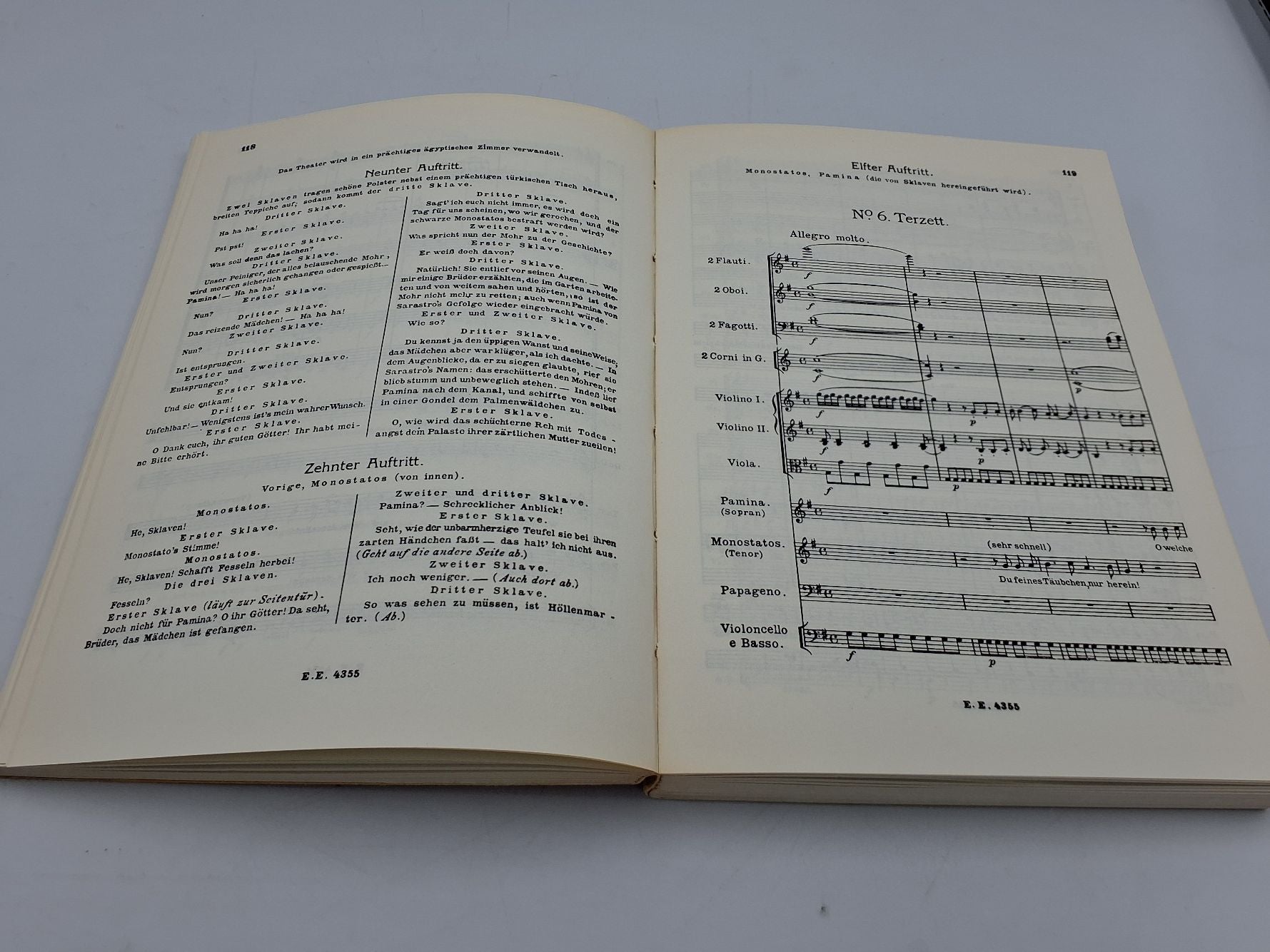 Bog: Mozart, partitur til "Tryllefløjten"