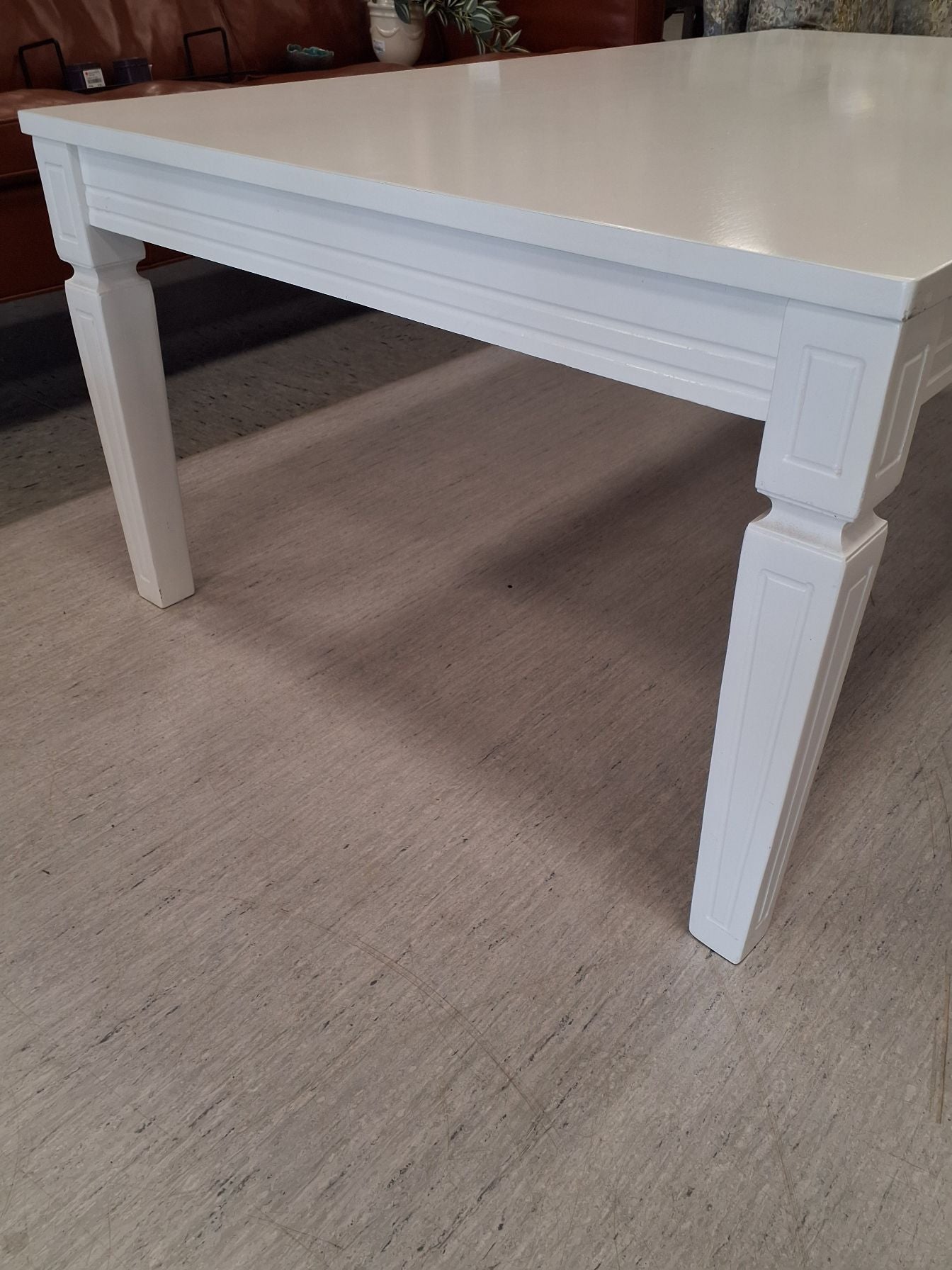 Stort hvidt sofabord 140x80