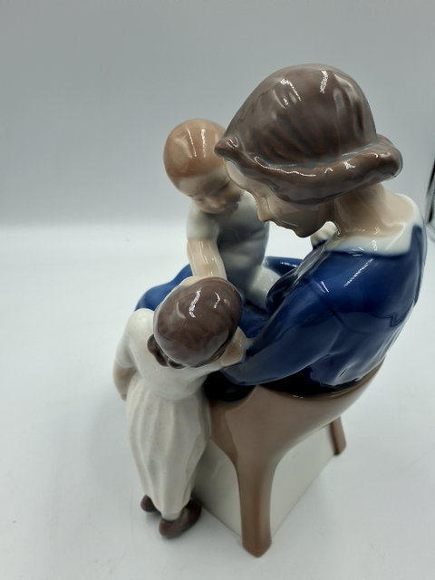 B & G Figur Mor med to børn