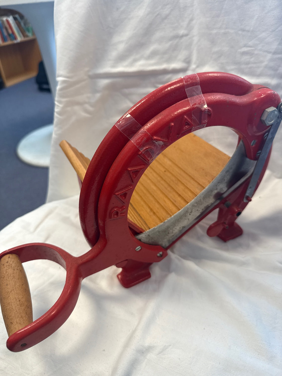 Raadvad brødskærer