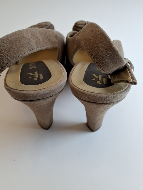 Peter Kaiser Heels