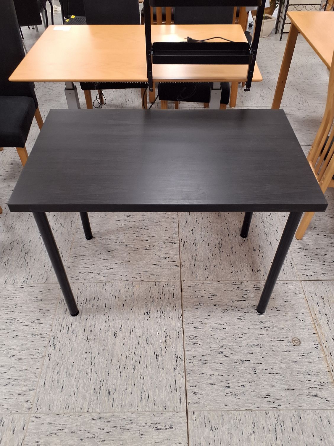 Sort IKEA skrivebord