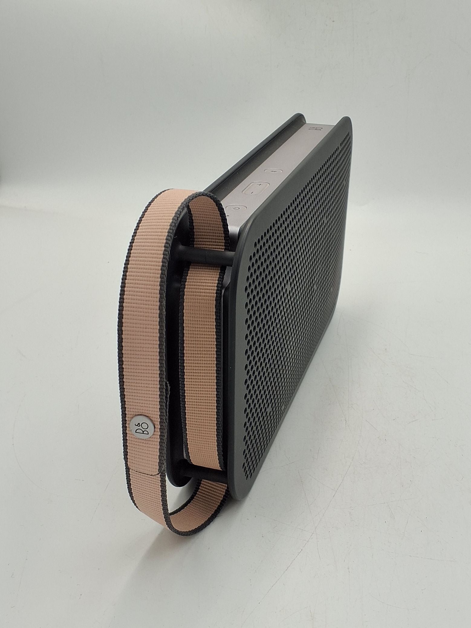 BEOPLAY A2 - bærbar højttaler