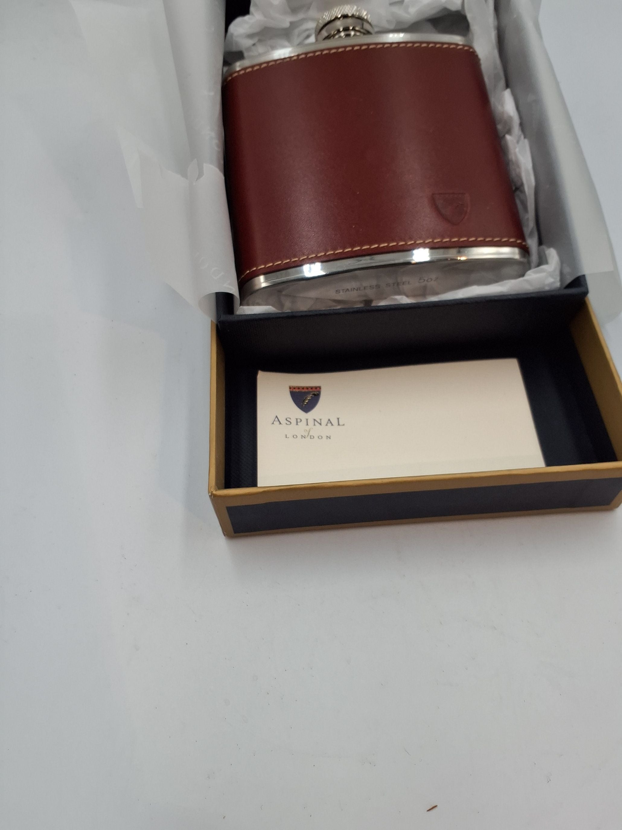 Lommelærke i rød læder i original pakning