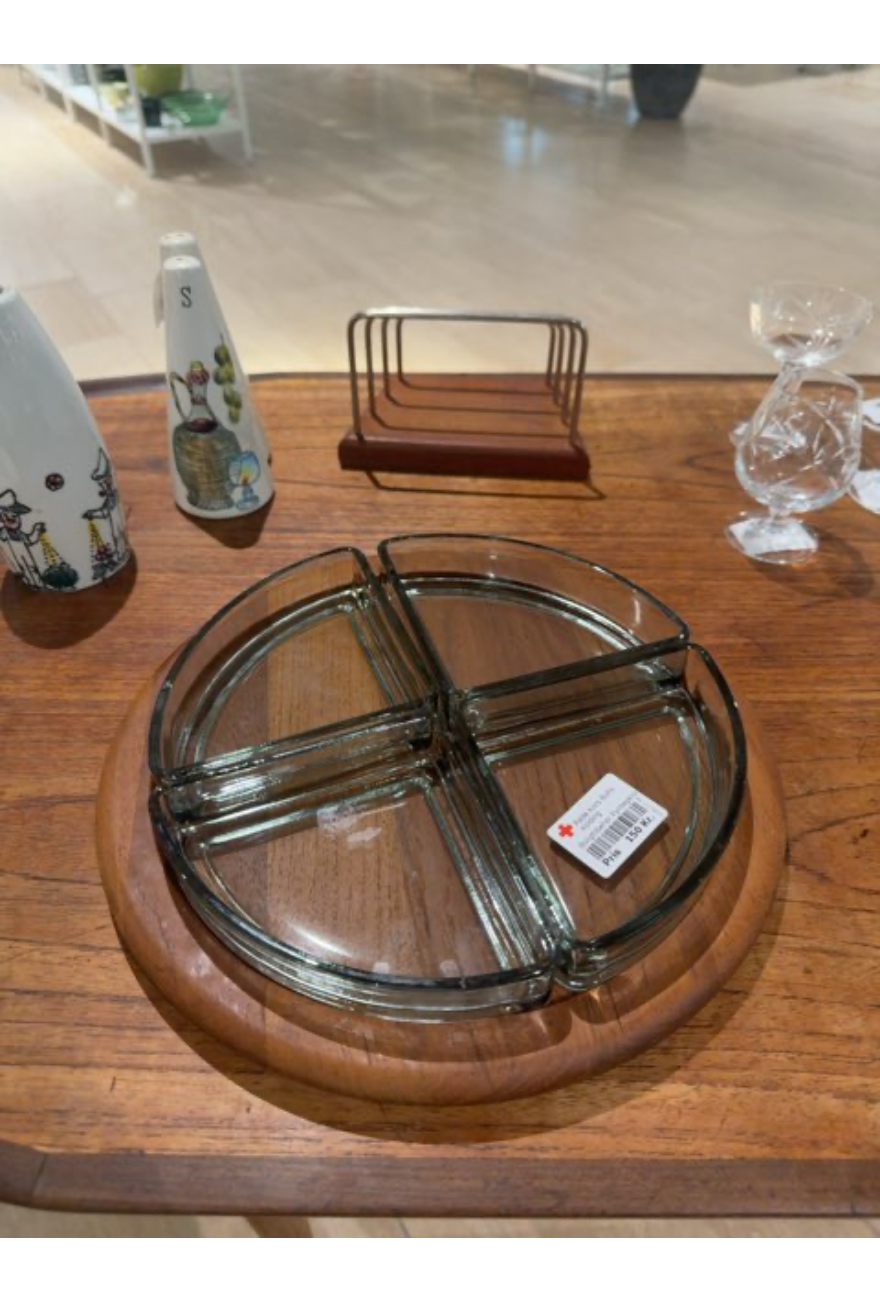Træ fad med 4 glas skåle