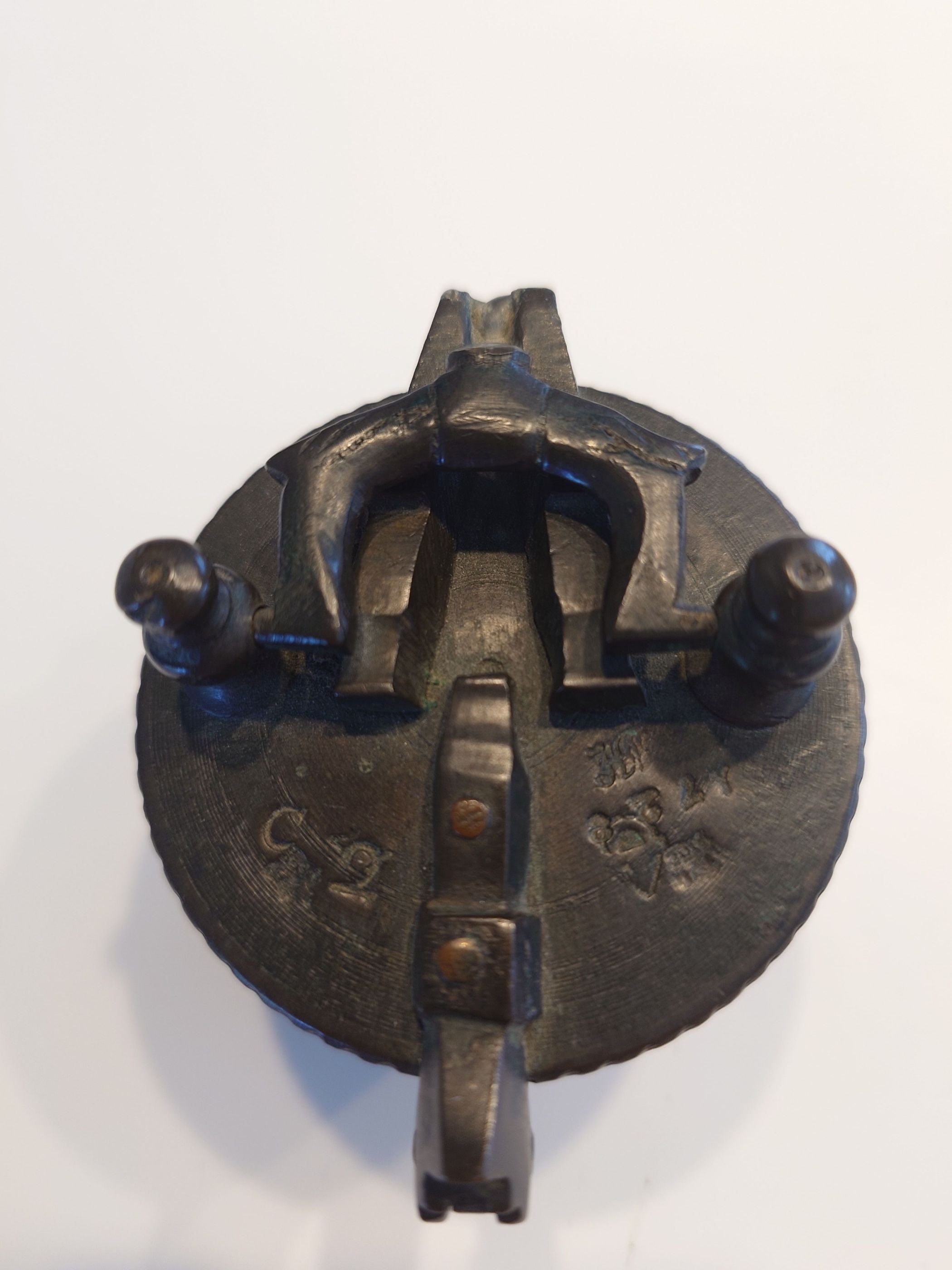 Antik skålvægt