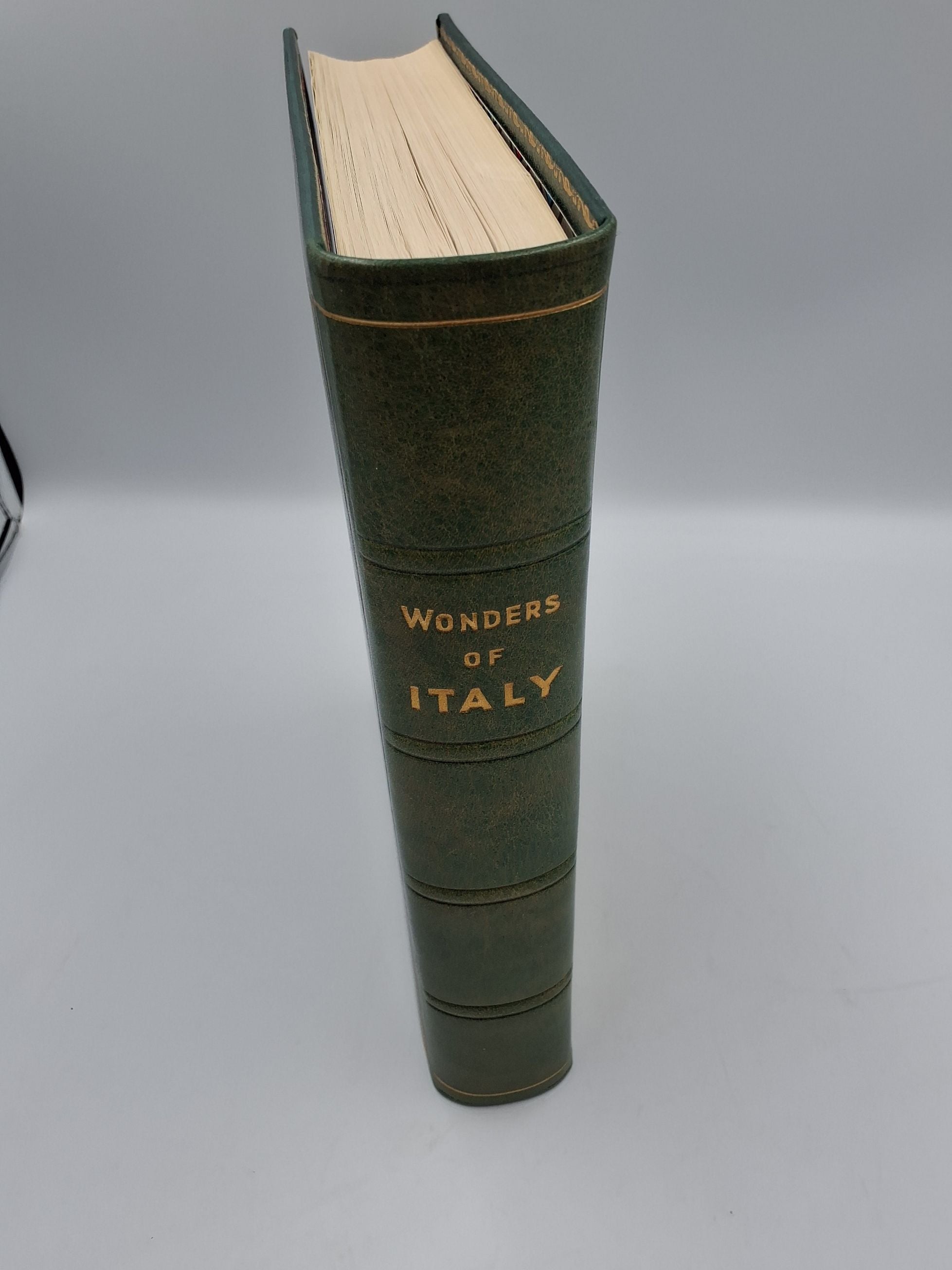 Trurist guide Wonders Of Italy